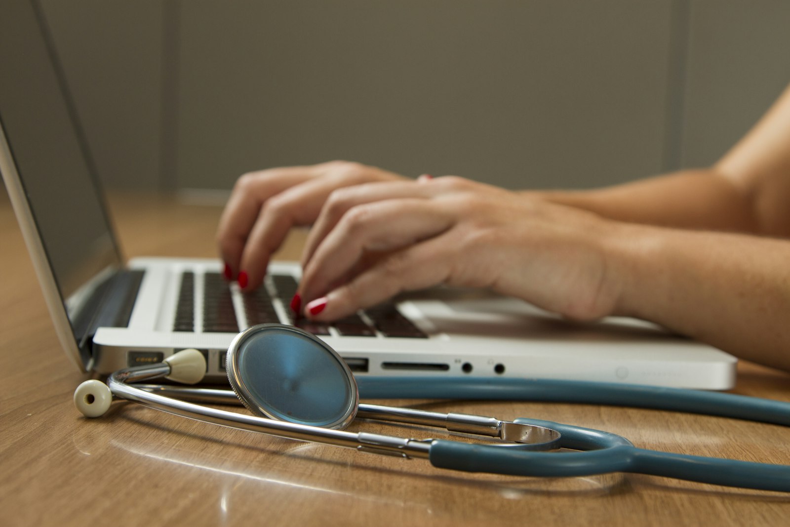 Laptop with stethoscope